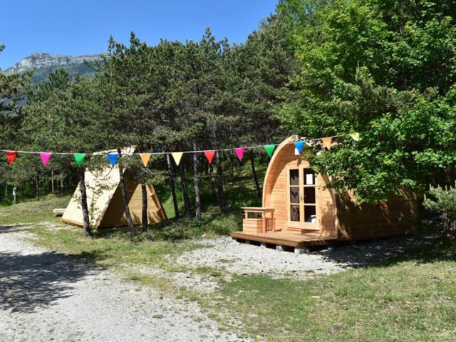 فندق Saint-Martin-de-Clellesفي  Camping La Chabannerie المظهر الخارجي الصورة