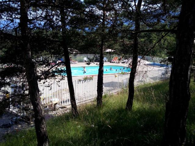 فندق Saint-Martin-de-Clellesفي  Camping La Chabannerie المظهر الخارجي الصورة