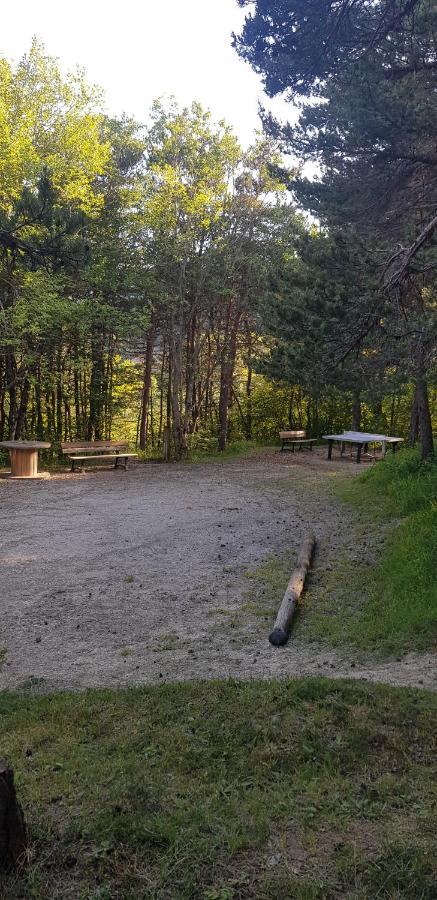 فندق Saint-Martin-de-Clellesفي  Camping La Chabannerie المظهر الخارجي الصورة